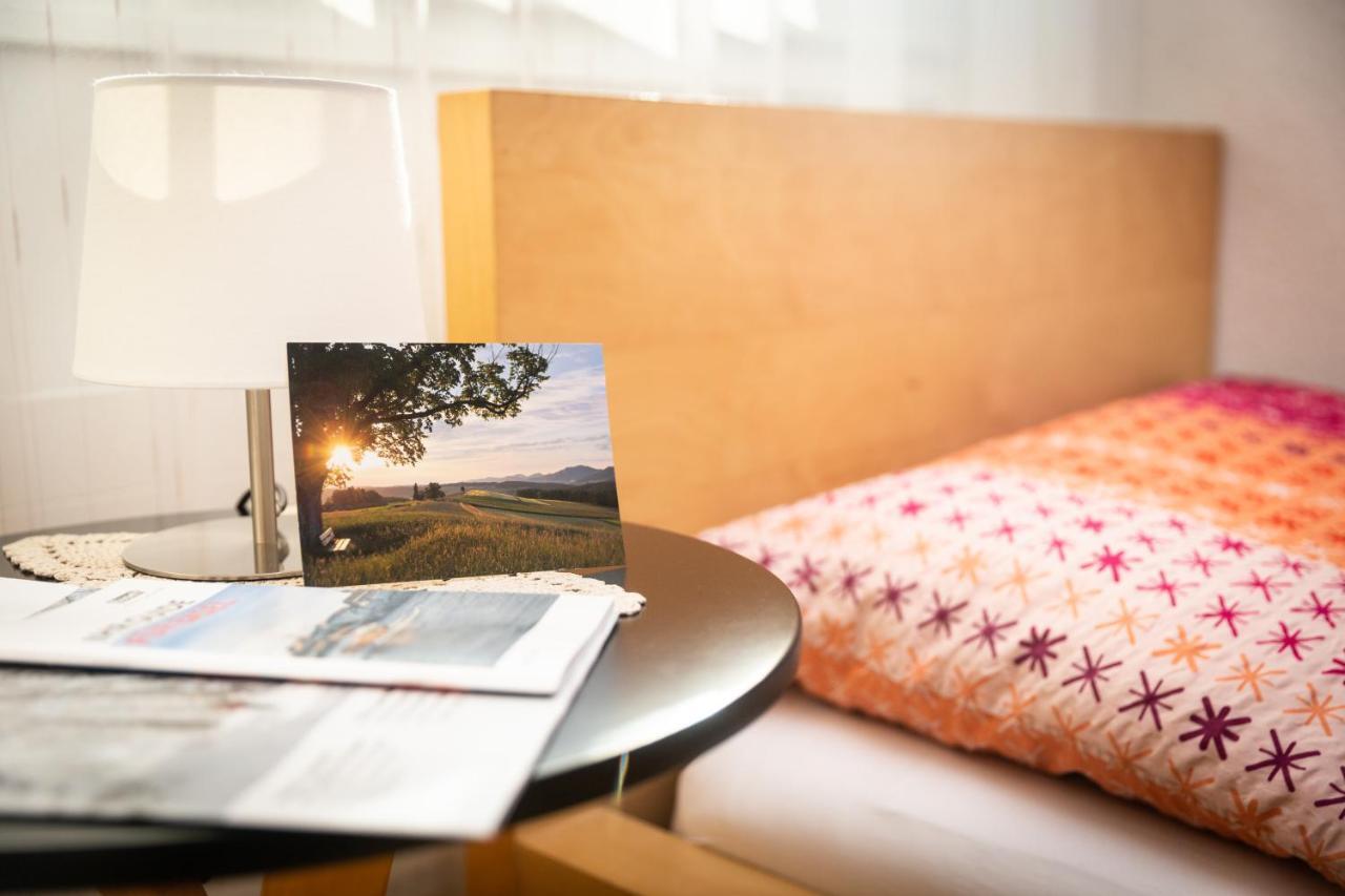 Bed and Breakfast Mybednbreakfast In Bottmingen Esterno foto