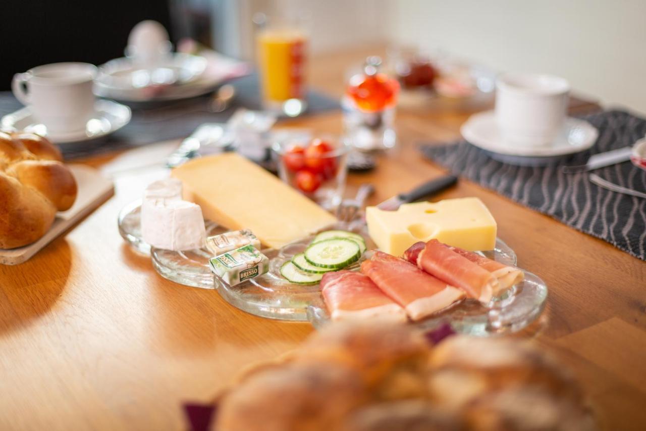 Bed and Breakfast Mybednbreakfast In Bottmingen Esterno foto